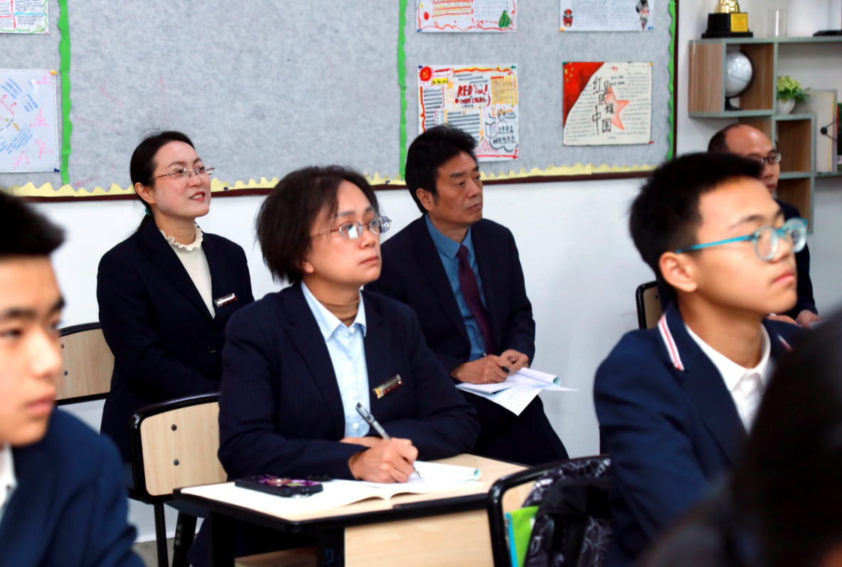 下沉一线，回归课堂——成都王府管理干部深入课堂抓教学