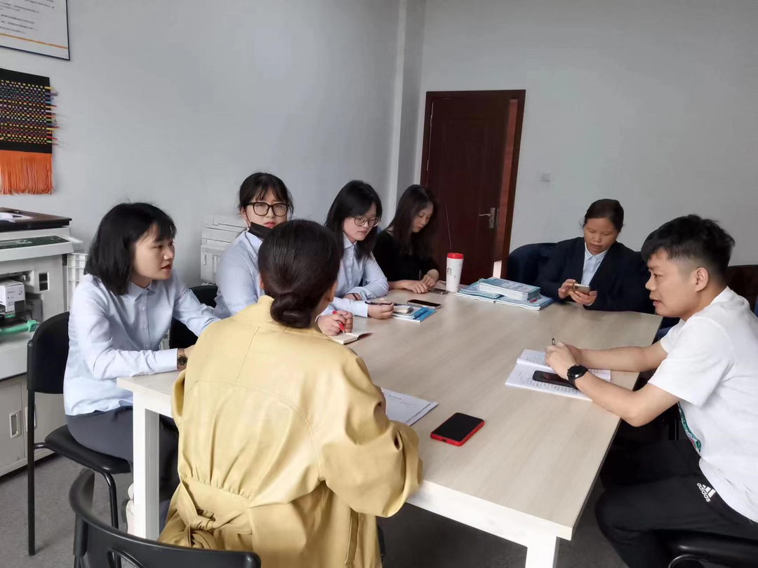 下沉一线，回归课堂——成都王府管理干部深入课堂抓教学