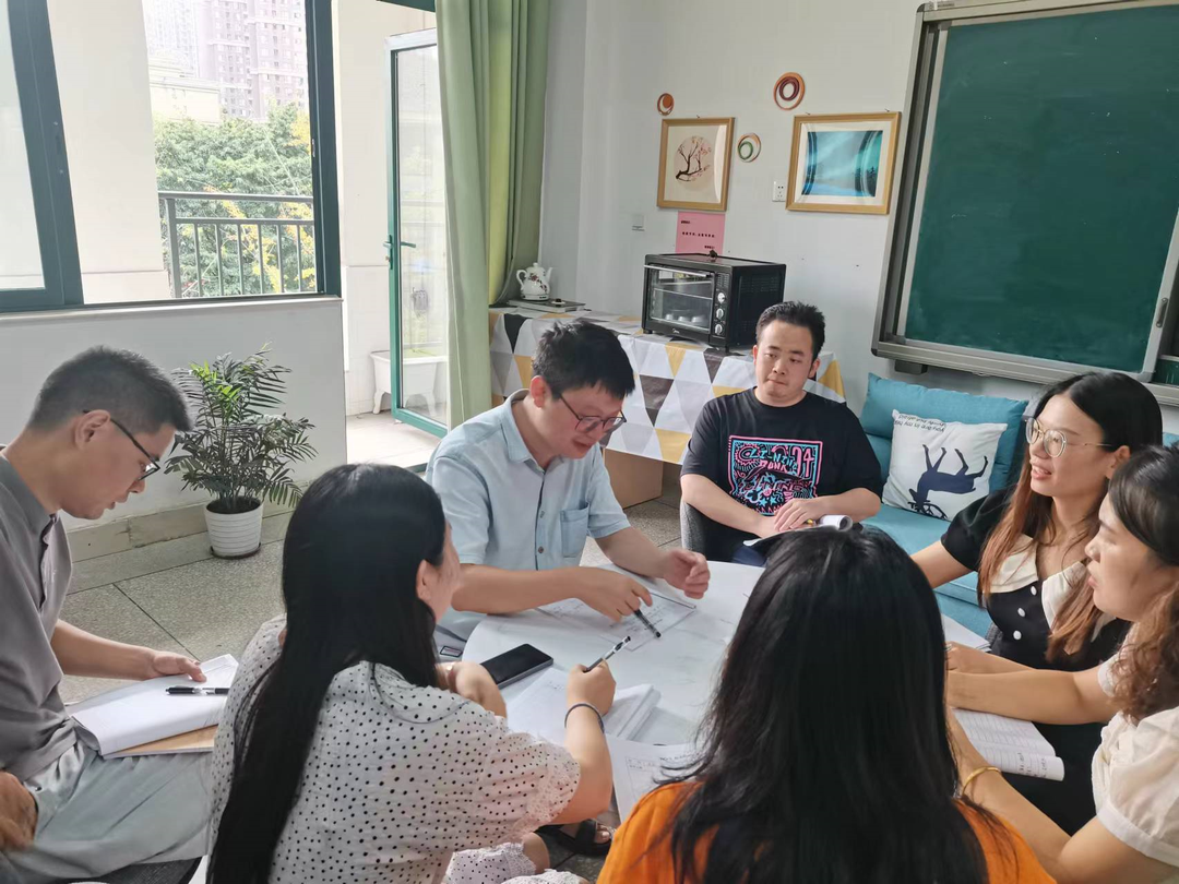 下沉一线，回归课堂——成都王府管理干部深入课堂抓教学
