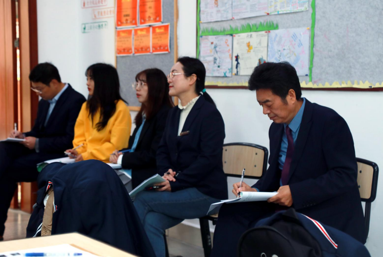 下沉一线，回归课堂——成都王府管理干部深入课堂抓教学