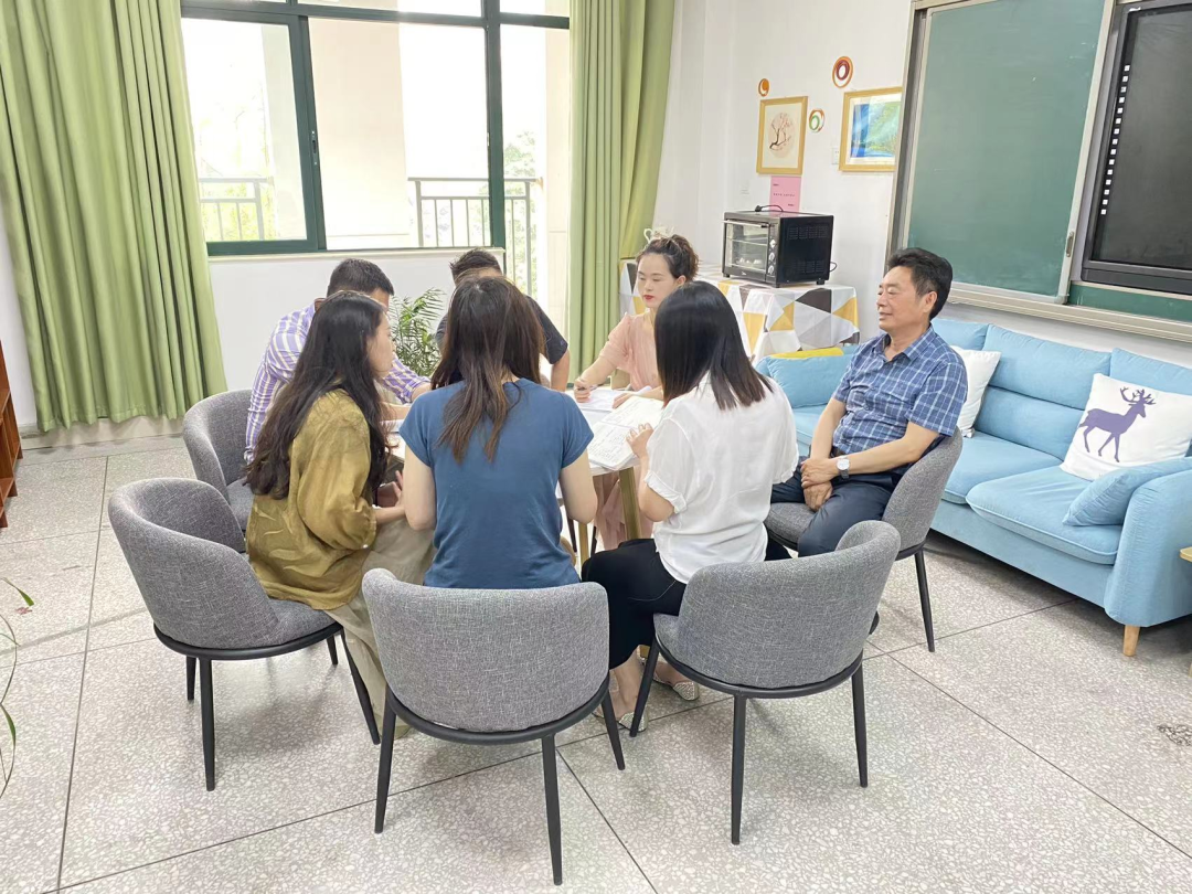 下沉一线，回归课堂——成都王府管理干部深入课堂抓教学