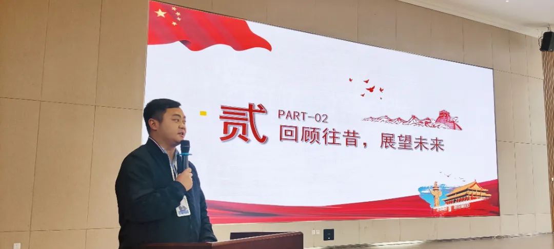 学校召开党的二十大精神主题宣讲暨党员大会 学校召开党的二十大精神主题宣讲暨党员大会