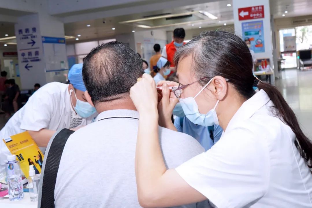 我院成功举办“冬病夏治,未病先防”义诊活动 我院成功举办“冬病夏治,未病先防”义诊活动