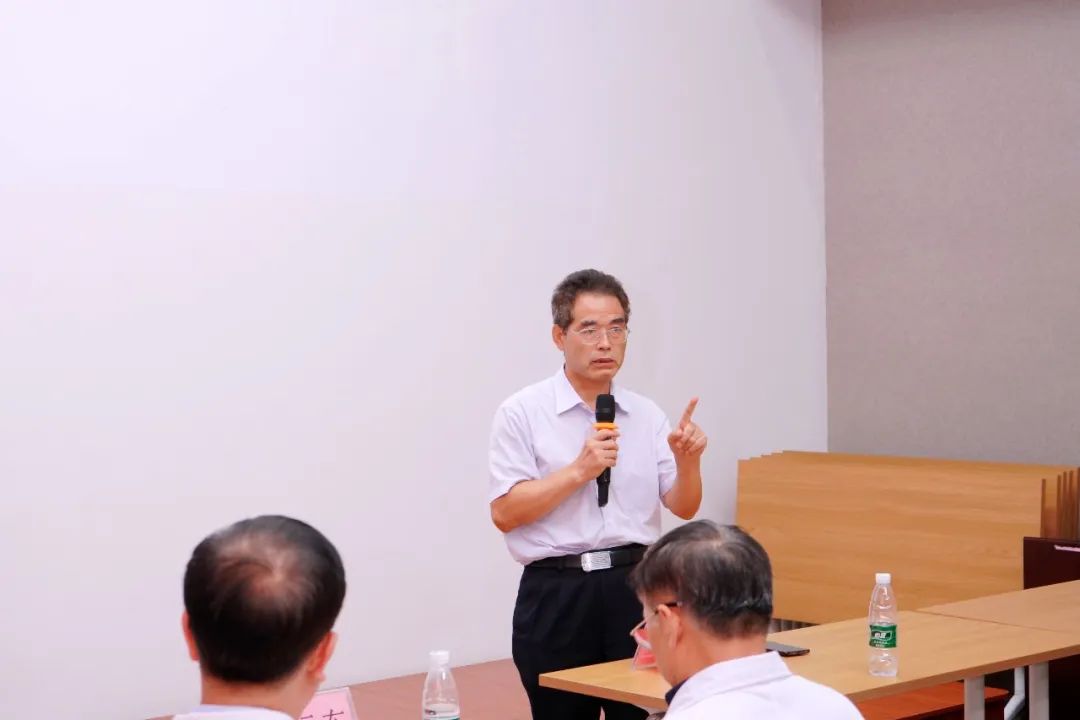 我院举办第三次“周六学术日”活动 我院举办第三次“周六学术日”活动