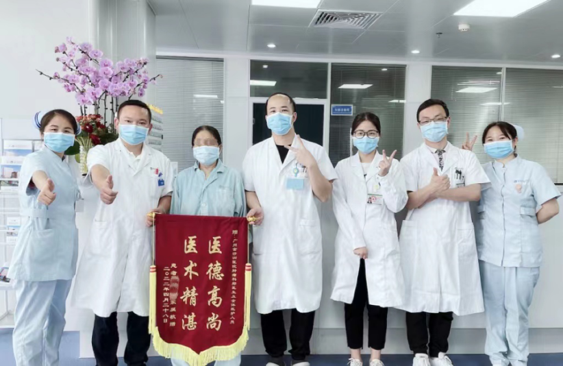 用爱谱写真情,用心呵护生命 用爱谱写真情,用心呵护生命