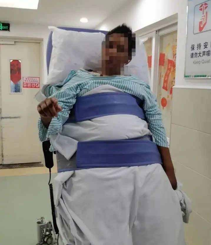 真实案例|非洲友人脑干出血重度昏迷被救获新生 真实案例|非洲友人脑干出血重度昏迷被救获新生