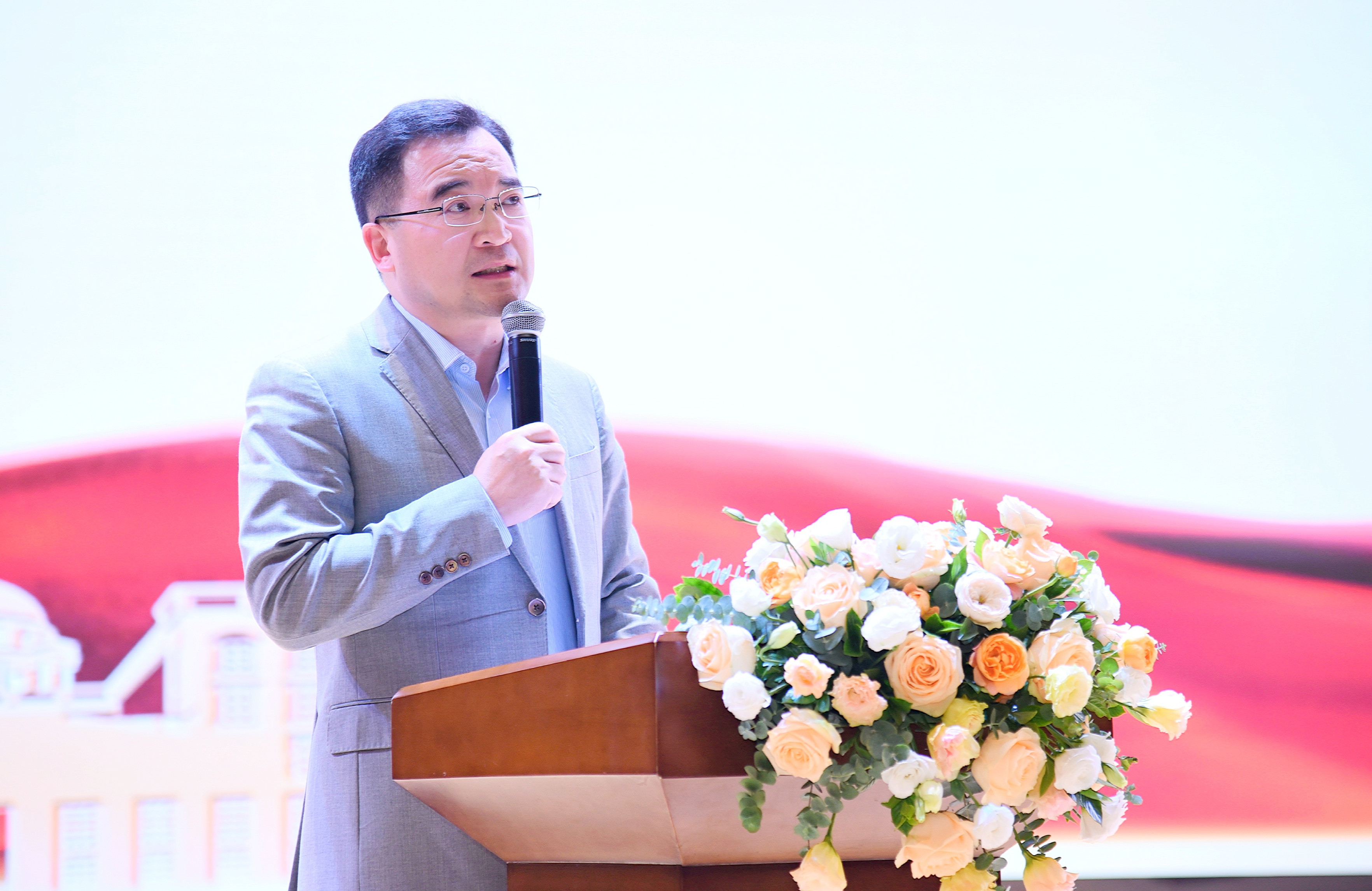 学校隆重表彰2021-2022学年度优秀教师 学校隆重表彰2021-2022学年度优秀教师