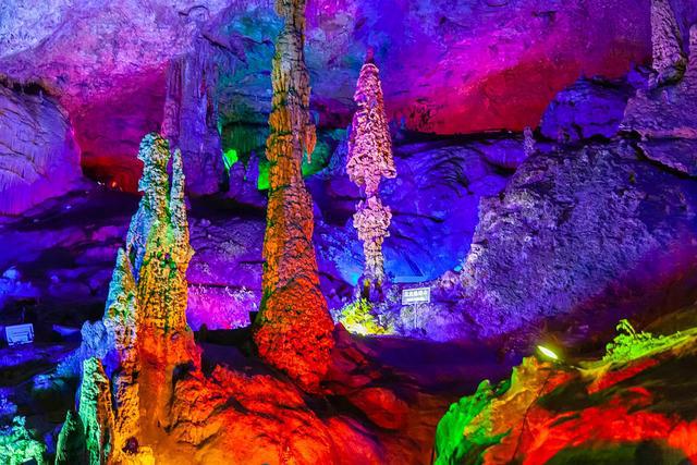 巴西13000年前的史前隧道,不是人类建造,那是谁? 巴西13000年前的史前隧道,不是人类建造,那是谁?