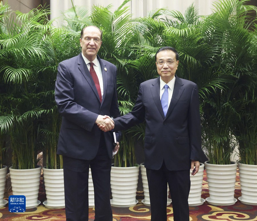 李克强会见世界银行行长马尔帕斯 李克强会见世界银行行长马尔帕斯
