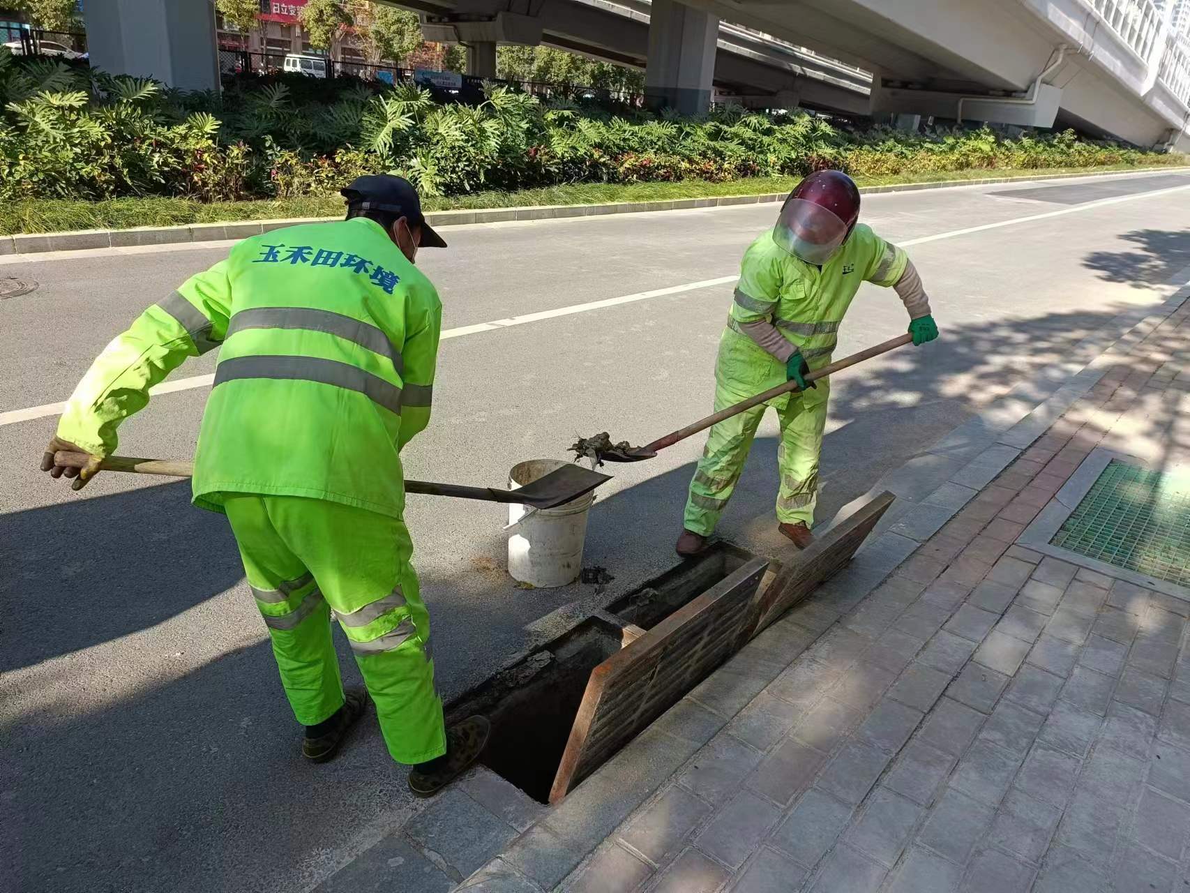 【贛州】清水井,保通暢!他們清理城市“腸道” 【贛州】清水井,保通暢!他們清理城市“腸道”