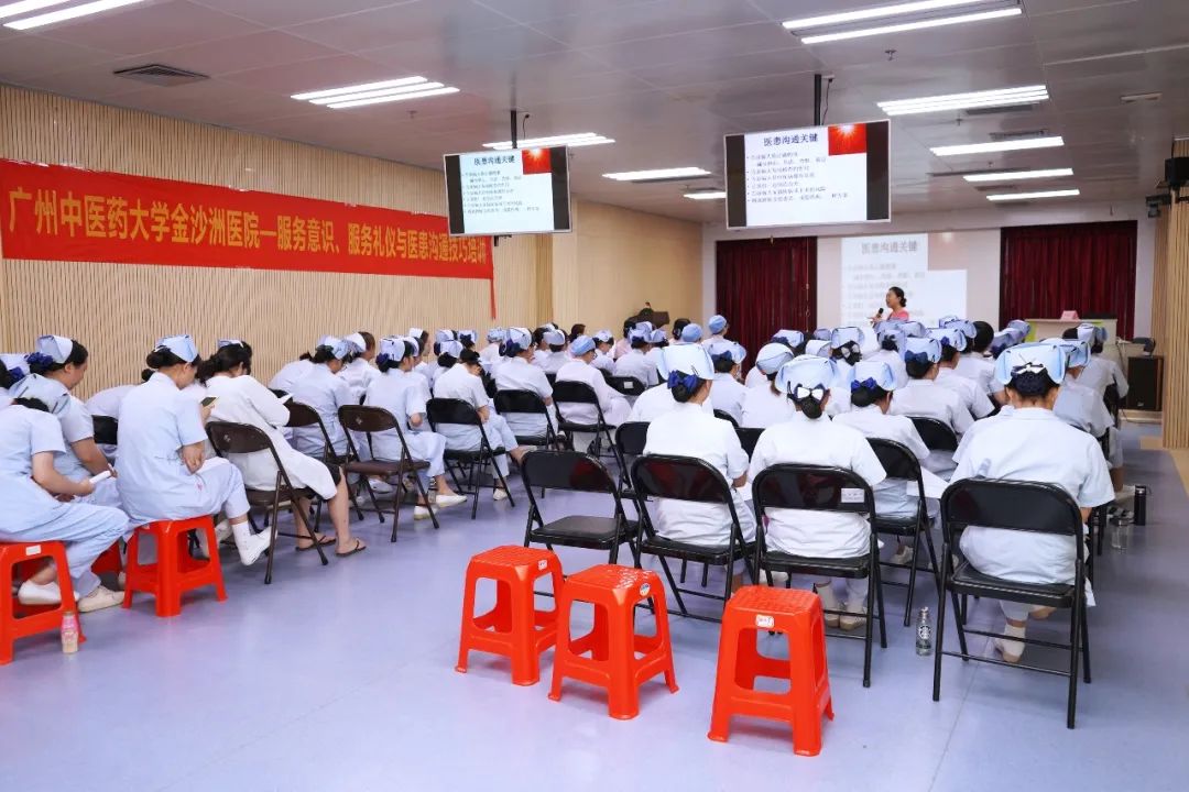 护理园地|优质护理服务暖人心 护理园地|优质护理服务暖人心