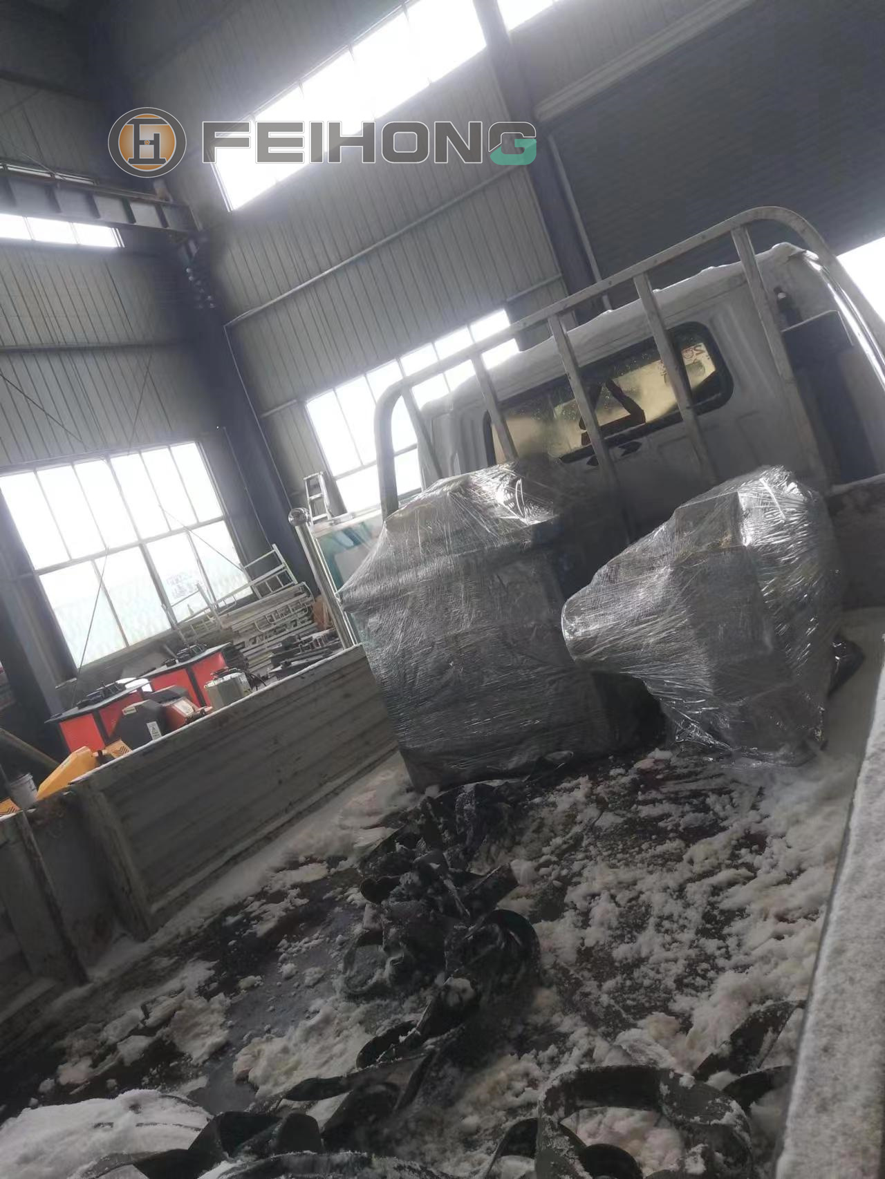 熱烈慶祝國(guó)外客戶訂購(gòu)飛宏2套智能鋼筋加工設(shè)備裝車完畢順利發(fā)出 熱烈慶祝國(guó)外客戶訂購(gòu)飛宏2套智能鋼筋加工設(shè)備裝車完畢順利發(fā)出