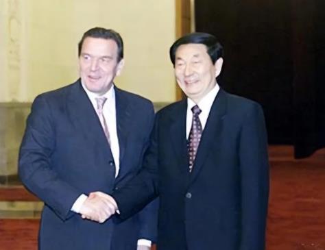 1999年南联盟使馆被炸,德国总理当即访华,被冷落后为何很开心? 1999年南联盟使馆被炸,德国总理当即访华,被冷落后为何很开心?