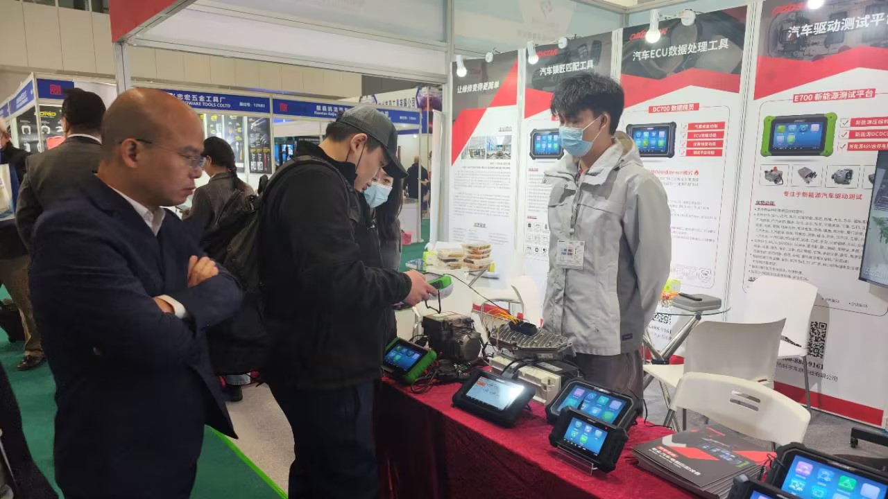 首展告捷!轩宇车鼎赞誉而归!DC700荣获“20佳”维修工具! 首展告捷!轩宇车鼎赞誉而归!DC700荣获“20佳”维修工具!