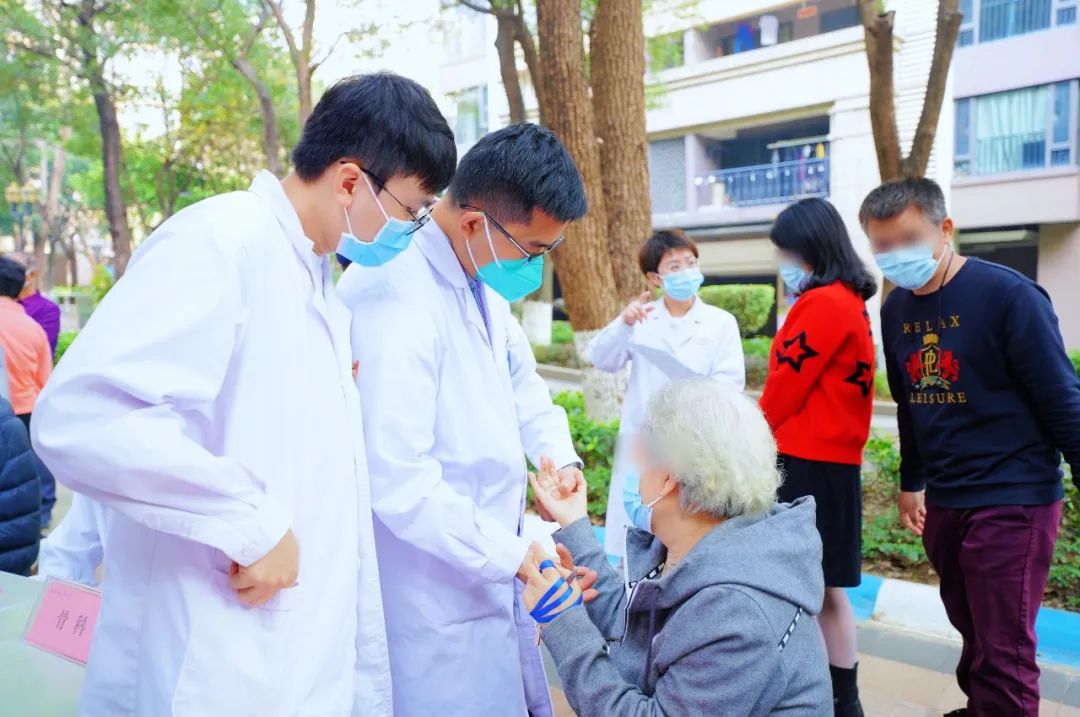 院内新闻|春季义诊暖人心，健康生活进社区