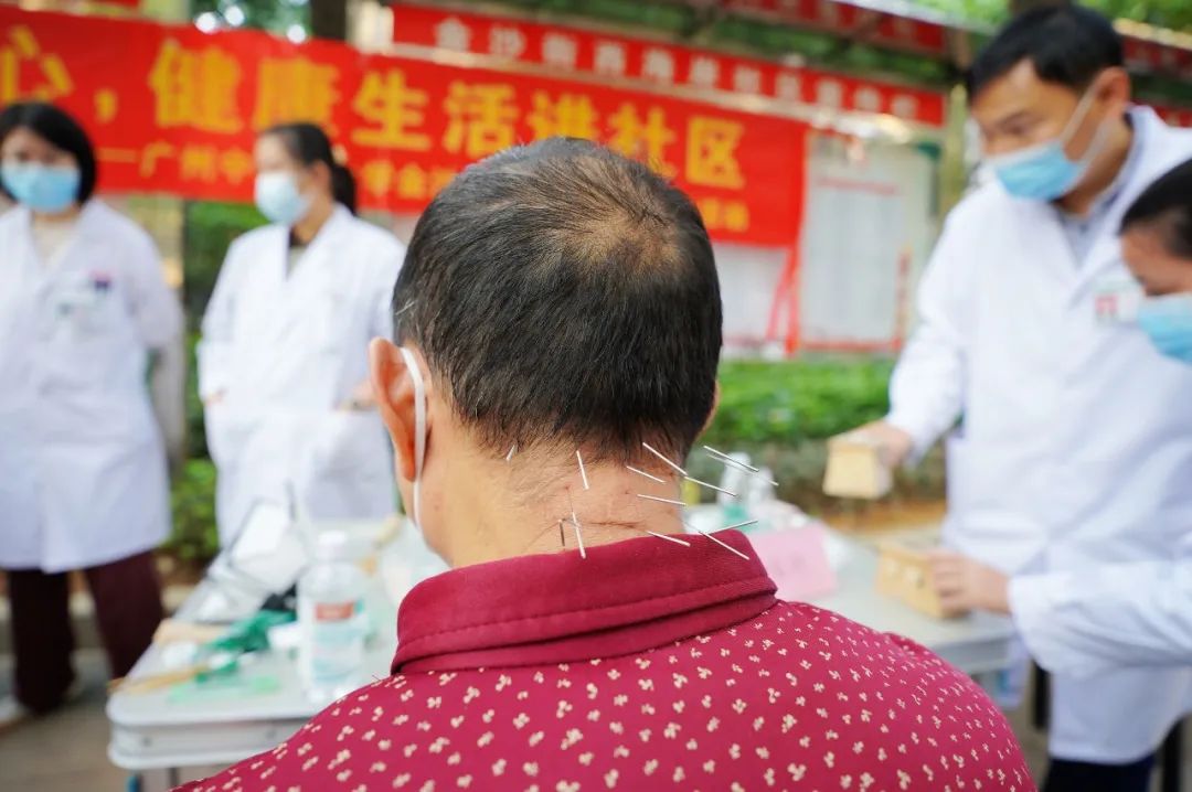 院内新闻|春季义诊暖人心，健康生活进社区