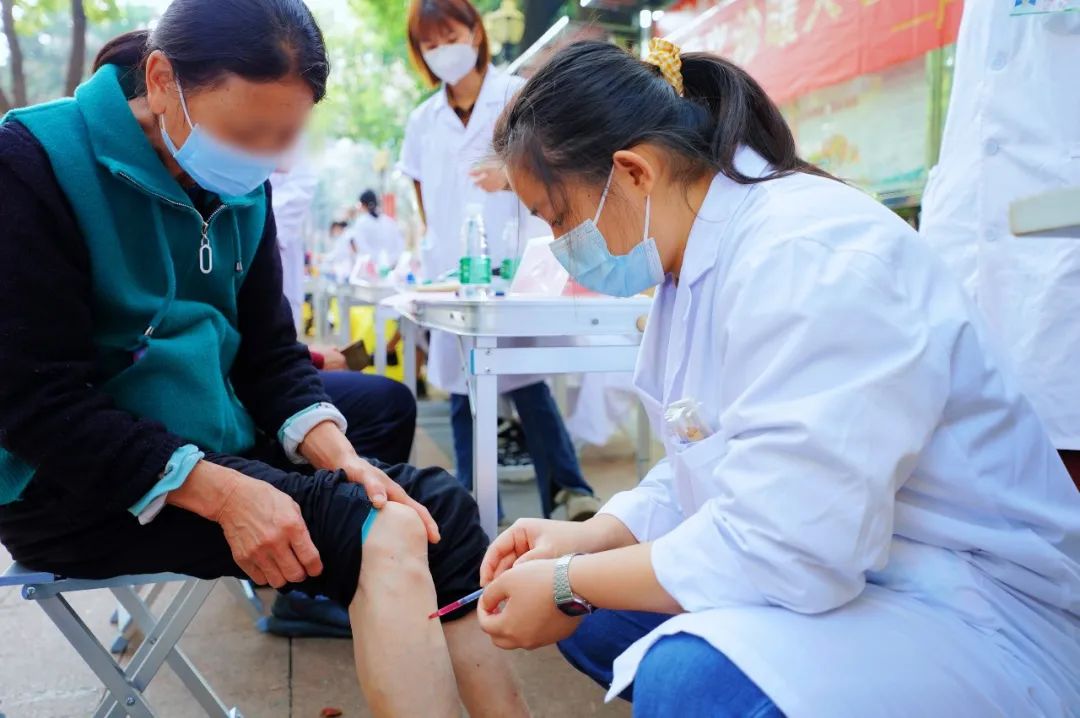 院内新闻|春季义诊暖人心，健康生活进社区