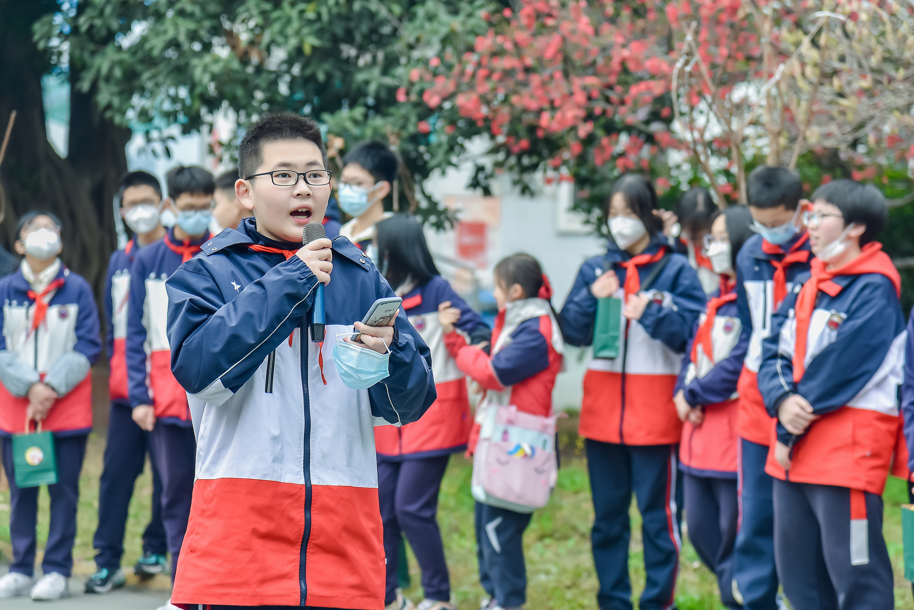 初中部弘扬雷锋精神 组织学生参加志愿者活动 初中部弘扬雷锋精神 组织学生参加志愿者活动