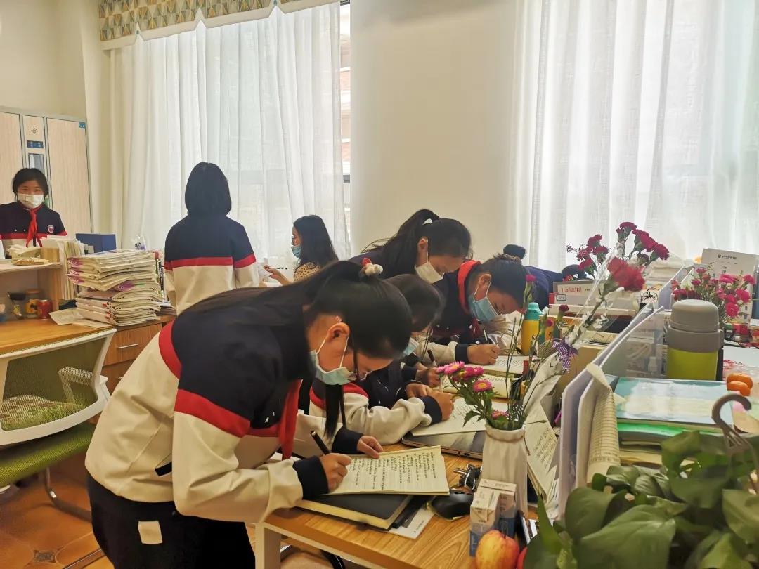 学部介绍 学部介绍