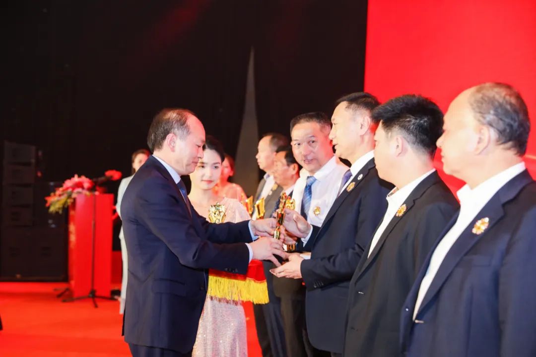 六五新征程·數智引未來丨玉禾田集團隆重舉行上市三周年慶典系列活動 六五新征程·數智引未來丨玉禾田集團隆重舉行上市三周年慶典系列活動