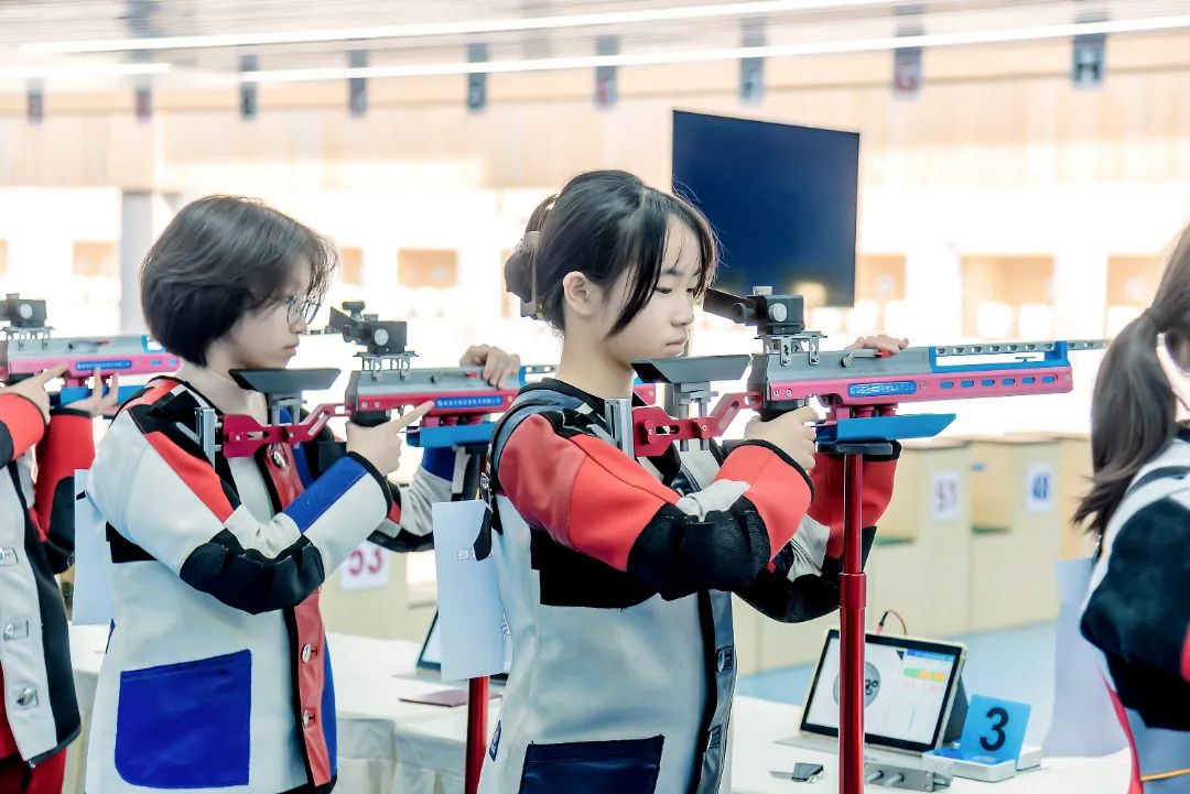 喜报来袭,新川的射击选手们角逐西南赛场,再创佳绩! 喜报来袭,新川的射击选手们角逐西南赛场,再创佳绩!