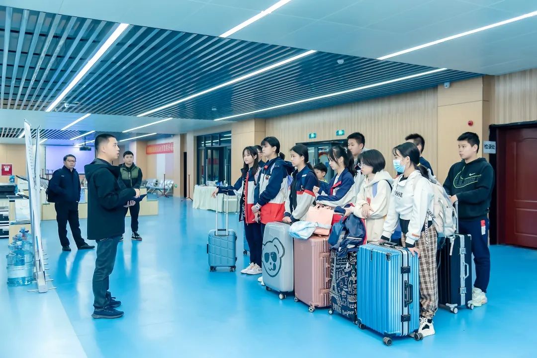 喜报来袭,新川的射击选手们角逐西南赛场,再创佳绩! 喜报来袭,新川的射击选手们角逐西南赛场,再创佳绩!