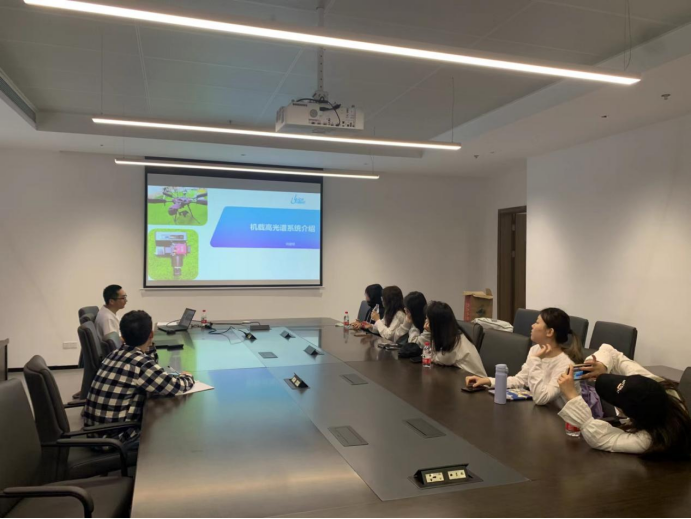 南方海洋科学与工程广东省实验室  机载高光谱系统（PikaL）
