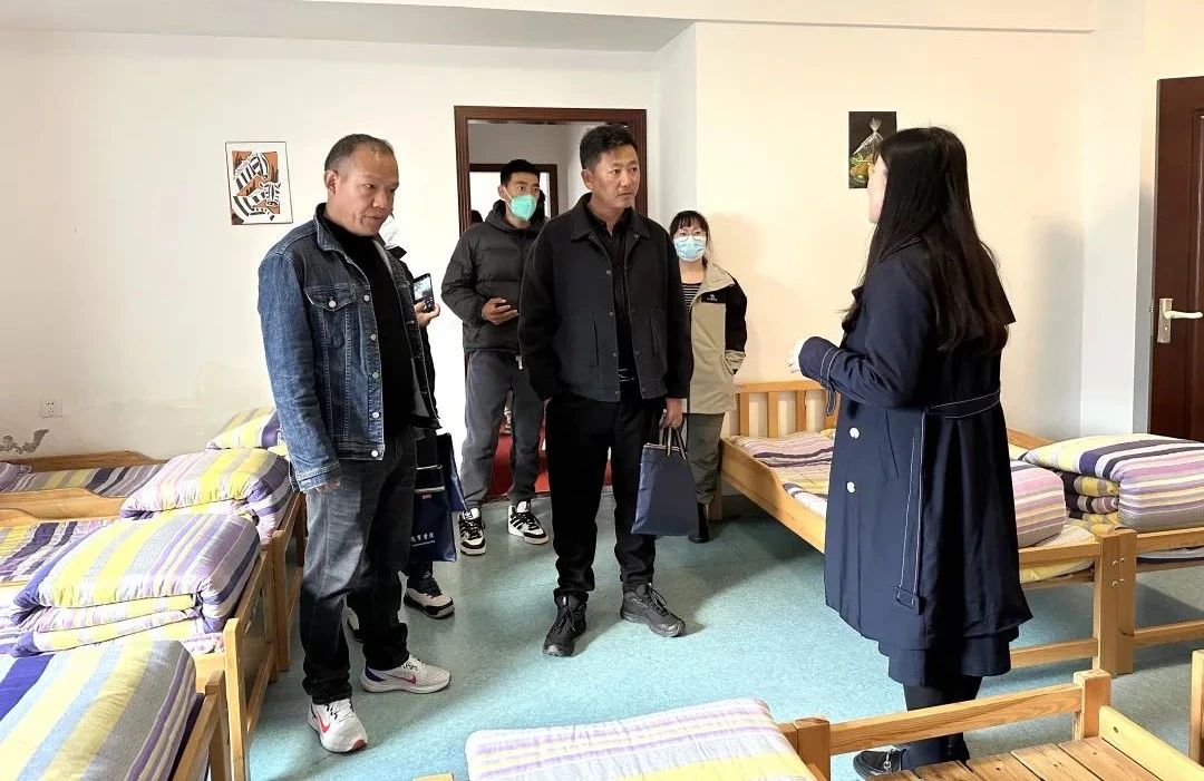 春风育暖意，王府迎客至——西藏自治区“区培计划”教师团队参访我校
