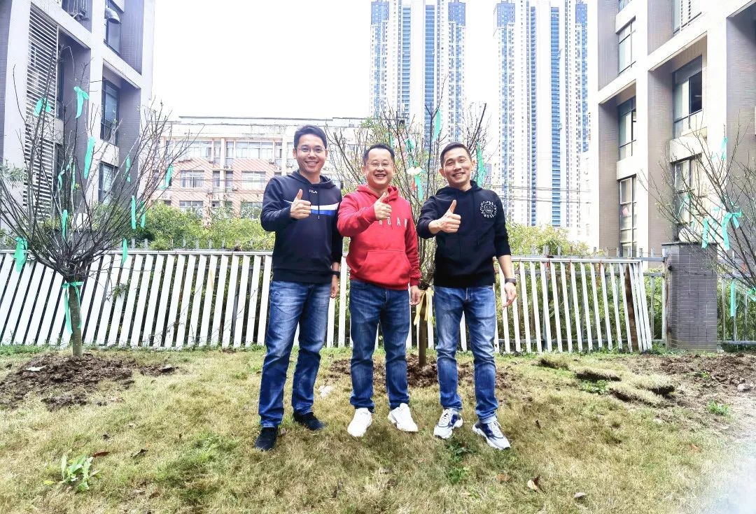 “植”此青绿,不负春光丨播撒一颗种子，收成一片绿色