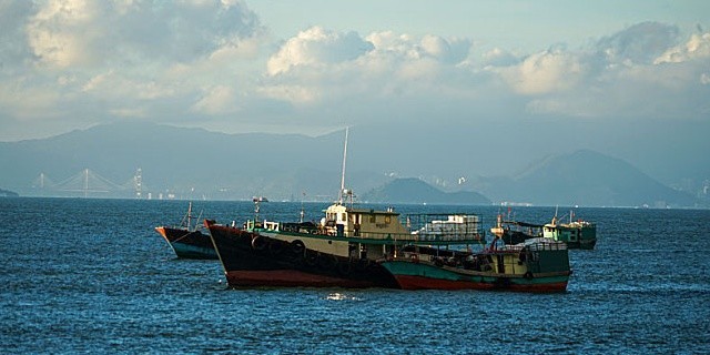 保护海洋，治理微型塑料污染（新知）