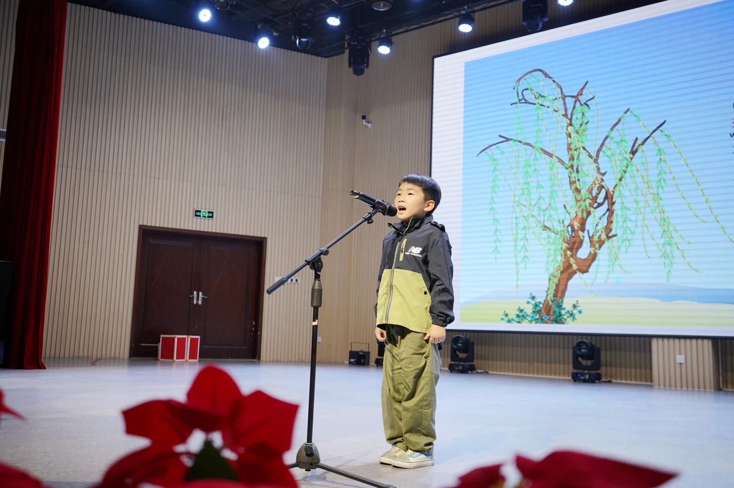 用经典浸润心灵，让阅读丰富人生——成都王府小学部开展“诗心飞扬”校园朗诵大赛