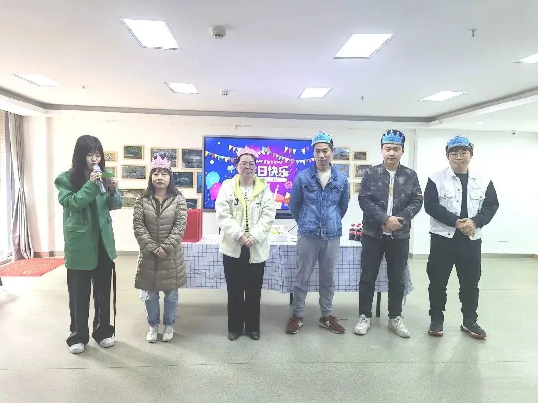 坤达安3&4月员工生日会丨小Party，大感动