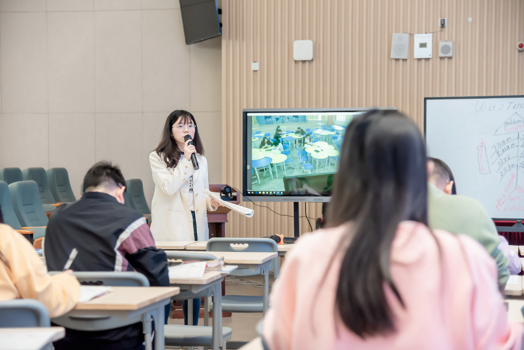 我校初中部与中山中学举行跨省英语教研活动