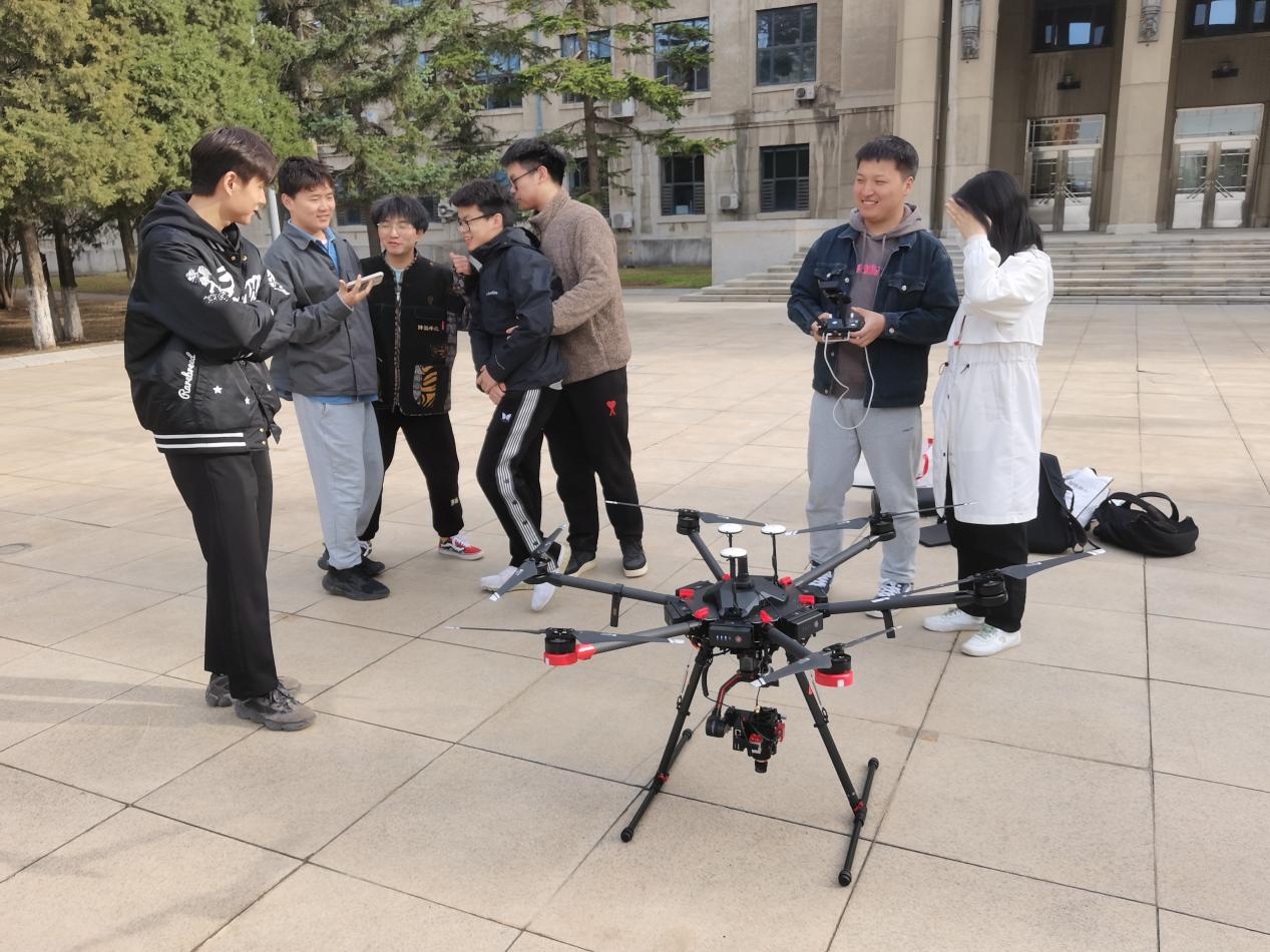 东北大学资源与土木工程学院 机载高光谱系统（PikaL）
