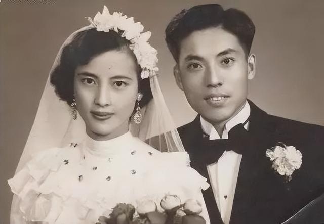 他是康熙十代孙，最后大师，被迫娶“姐姐”，他活90岁，爱她70年