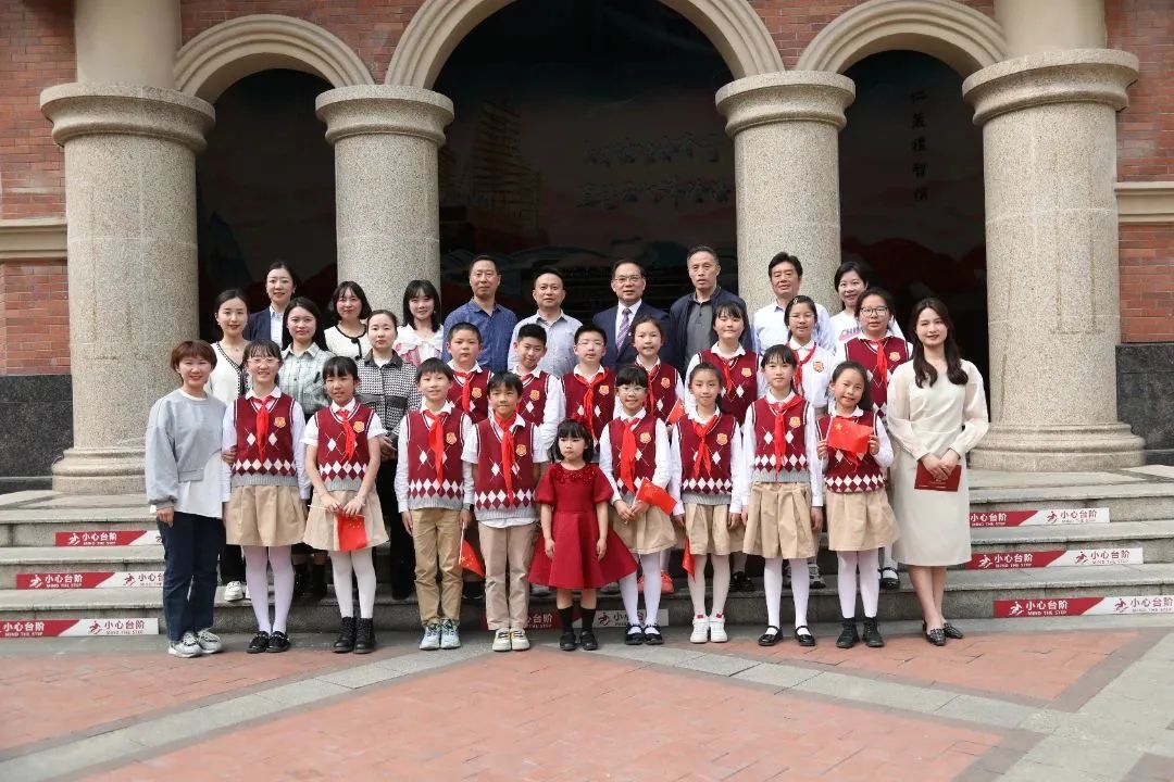 朝气蓬勃，昂扬向上——请您查收成都王府学校四月校长来信