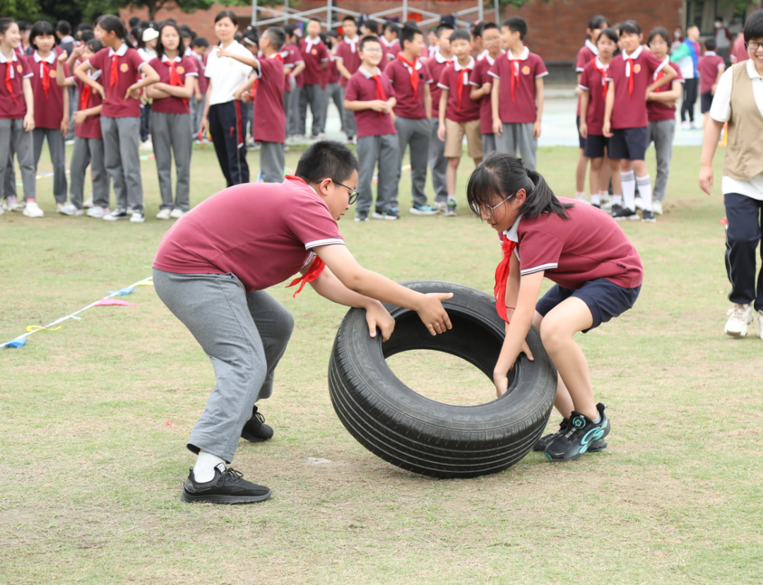 爱成都，迎大运——成都王府外国语学校第三届趣味运动会圆满举行