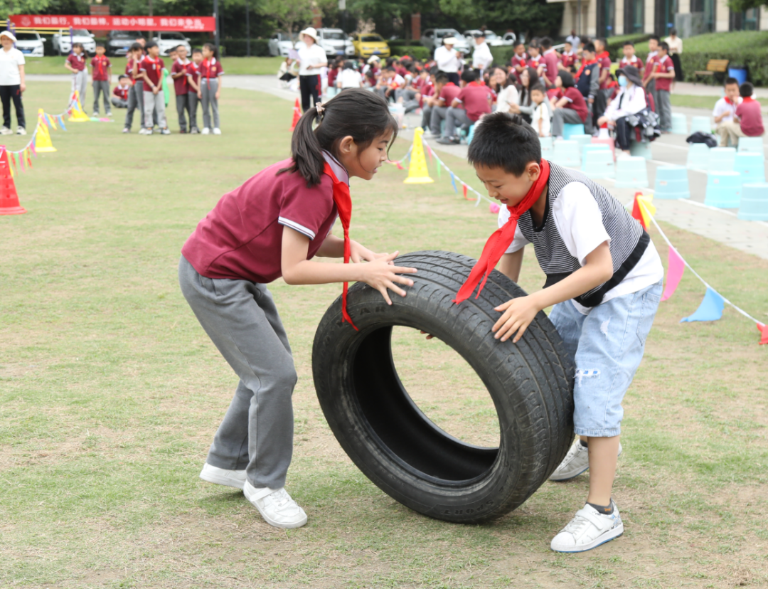 爱成都，迎大运——成都王府外国语学校第三届趣味运动会圆满举行