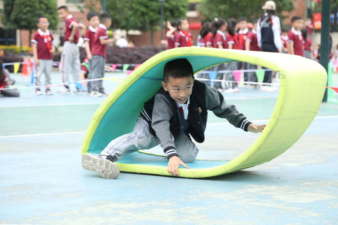 爱成都，迎大运——成都王府外国语学校第三届趣味运动会圆满举行