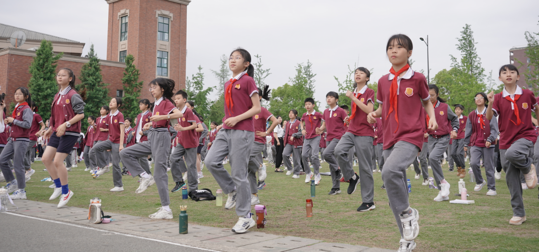 爱成都，迎大运——成都王府外国语学校第三届趣味运动会圆满举行