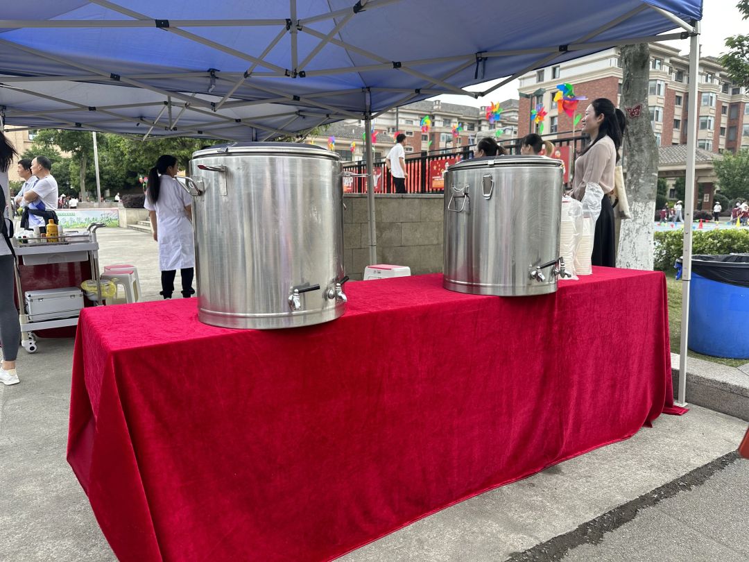 爱成都，迎大运——成都王府外国语学校第三届趣味运动会圆满举行