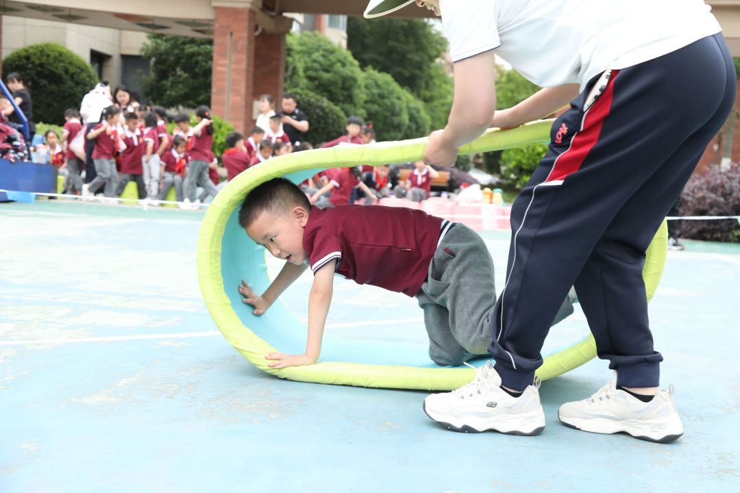 爱成都，迎大运——成都王府外国语学校第三届趣味运动会圆满举行