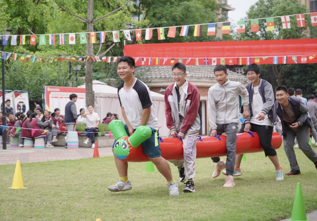 爱成都，迎大运——成都王府外国语学校第三届趣味运动会圆满举行