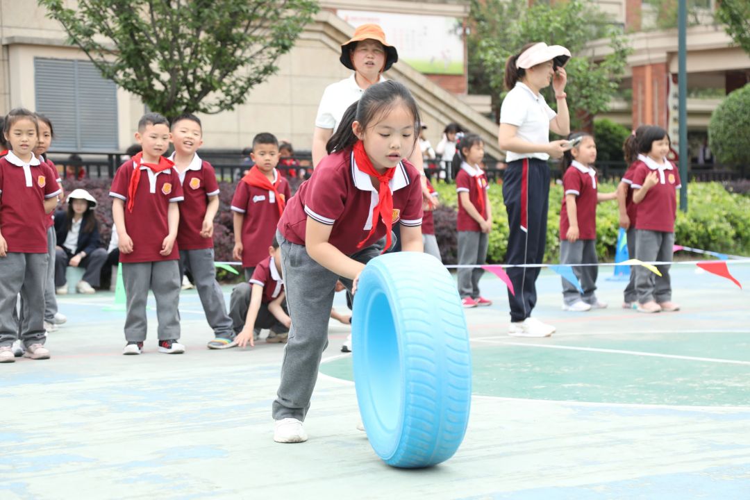 爱成都，迎大运——成都王府外国语学校第三届趣味运动会圆满举行