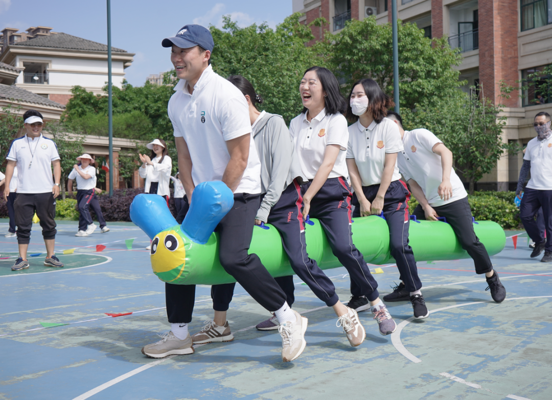 爱成都，迎大运——成都王府外国语学校第三届趣味运动会圆满举行