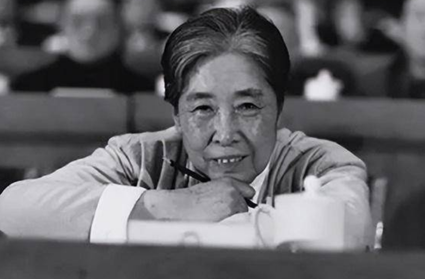 88年王光美拜访林若却被拒,第二天独自前往,进入家门后惊诧不已 88年王光美拜访林若却被拒,第二天独自前往,进入家门后惊诧不已