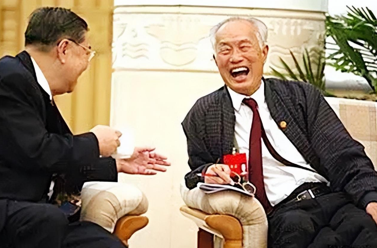 88年王光美拜访林若却被拒,第二天独自前往,进入家门后惊诧不已 88年王光美拜访林若却被拒,第二天独自前往,进入家门后惊诧不已