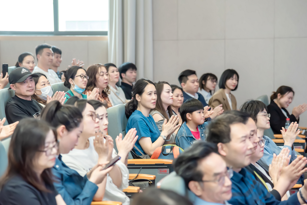 初升高怎样衔接?我校举行家长见面会 初升高怎样衔接?我校举行家长见面会