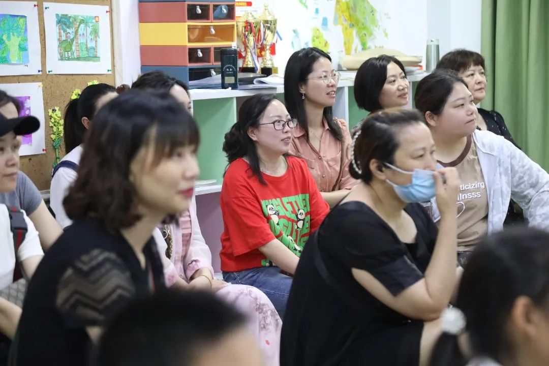 双向奔赴话成长，家校携手育未来——成都王府小学部家长开放日活动