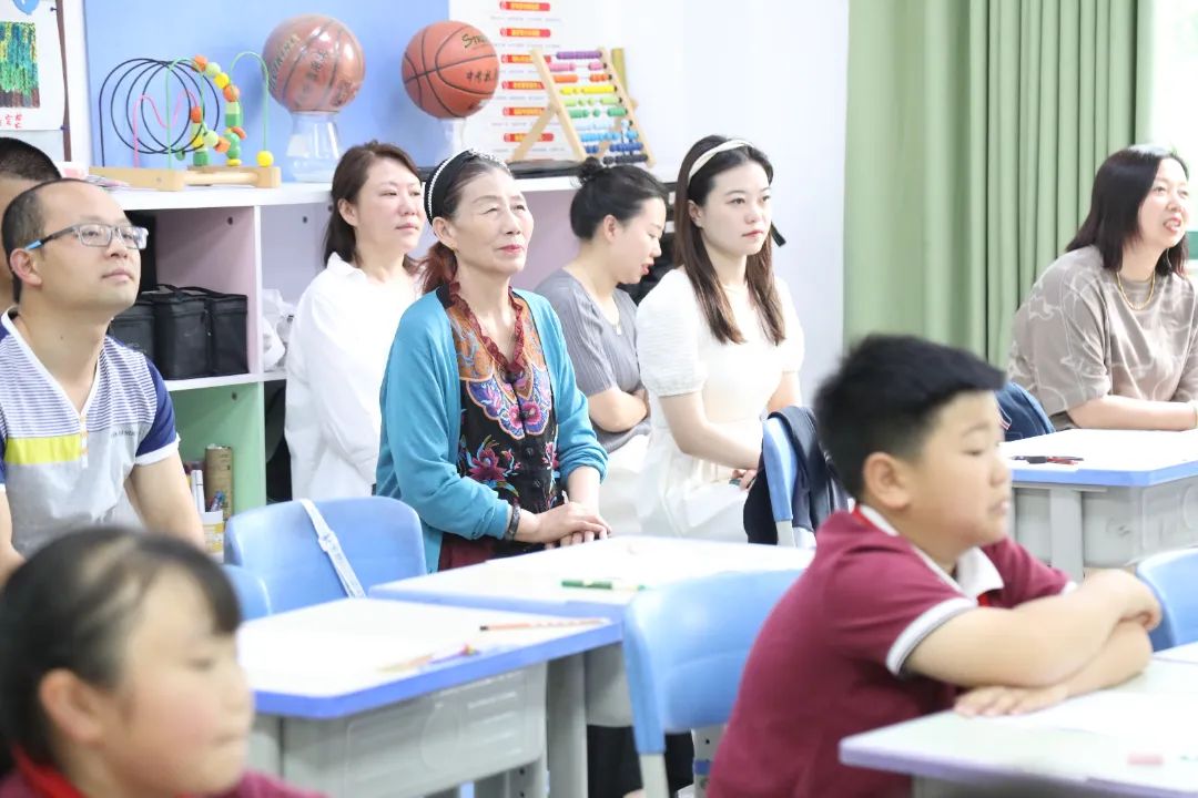 双向奔赴话成长，家校携手育未来——成都王府小学部家长开放日活动